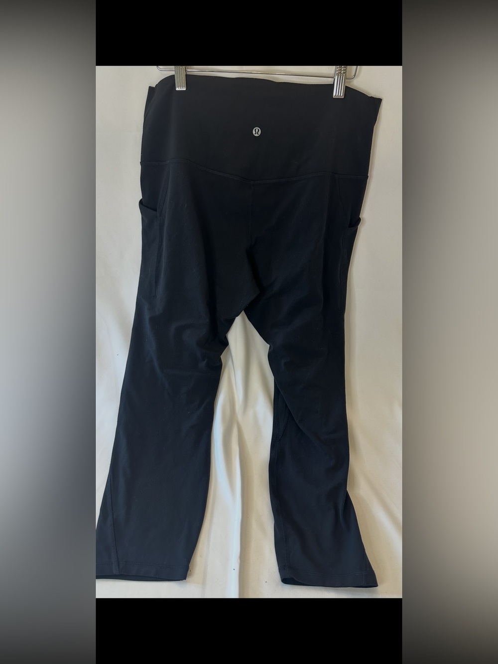 Lululemon Black High-Rise Everyday Leggings with Side Pockets